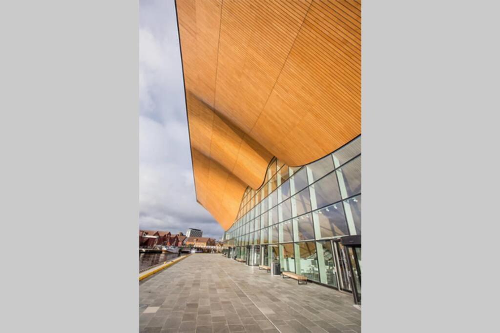 Kongensgate, Koselig Liten Leilighet, 5 Min Unna Sentrum Kristiansand Exterior photo